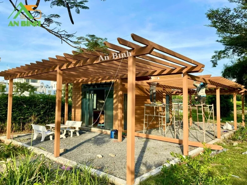 lam trụ gỗ nhựa ngoài trời Hwood có tính thẩm mỹ cao