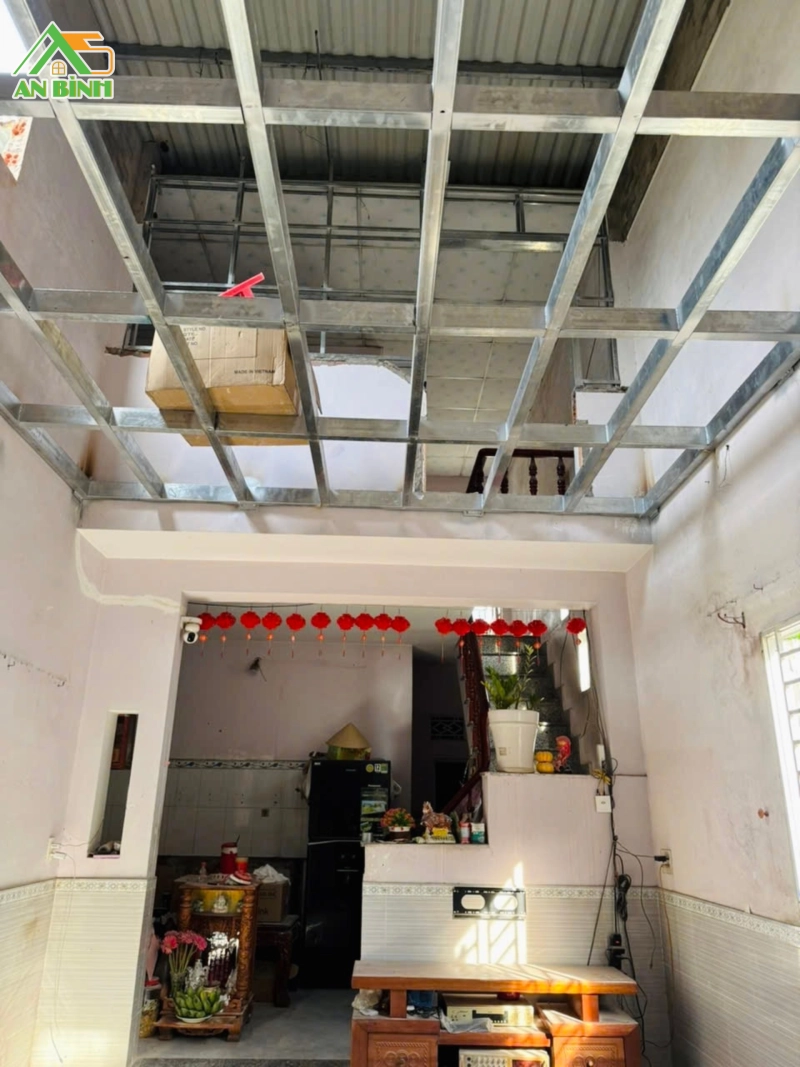 Hệ khung thép hộp 100 kết hợp sàn nhựa chịu lực ngăn gác lửng An Phú