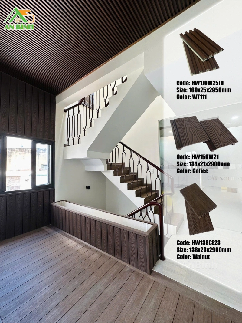 Lam sóng gỗ nhựa Hwood ốp trần tầng một lối đi kết nối nhà phố Bình Thạnh