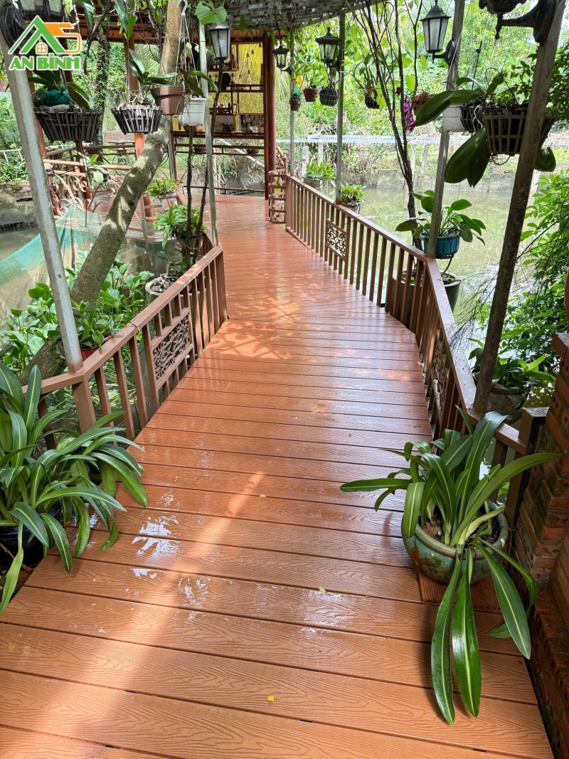 Thi công cải tạo lối đi chòi nghỉ sân vườn tại Long Phước Quận 9 bằng sàn gỗ nhựa Hwood HW140E25